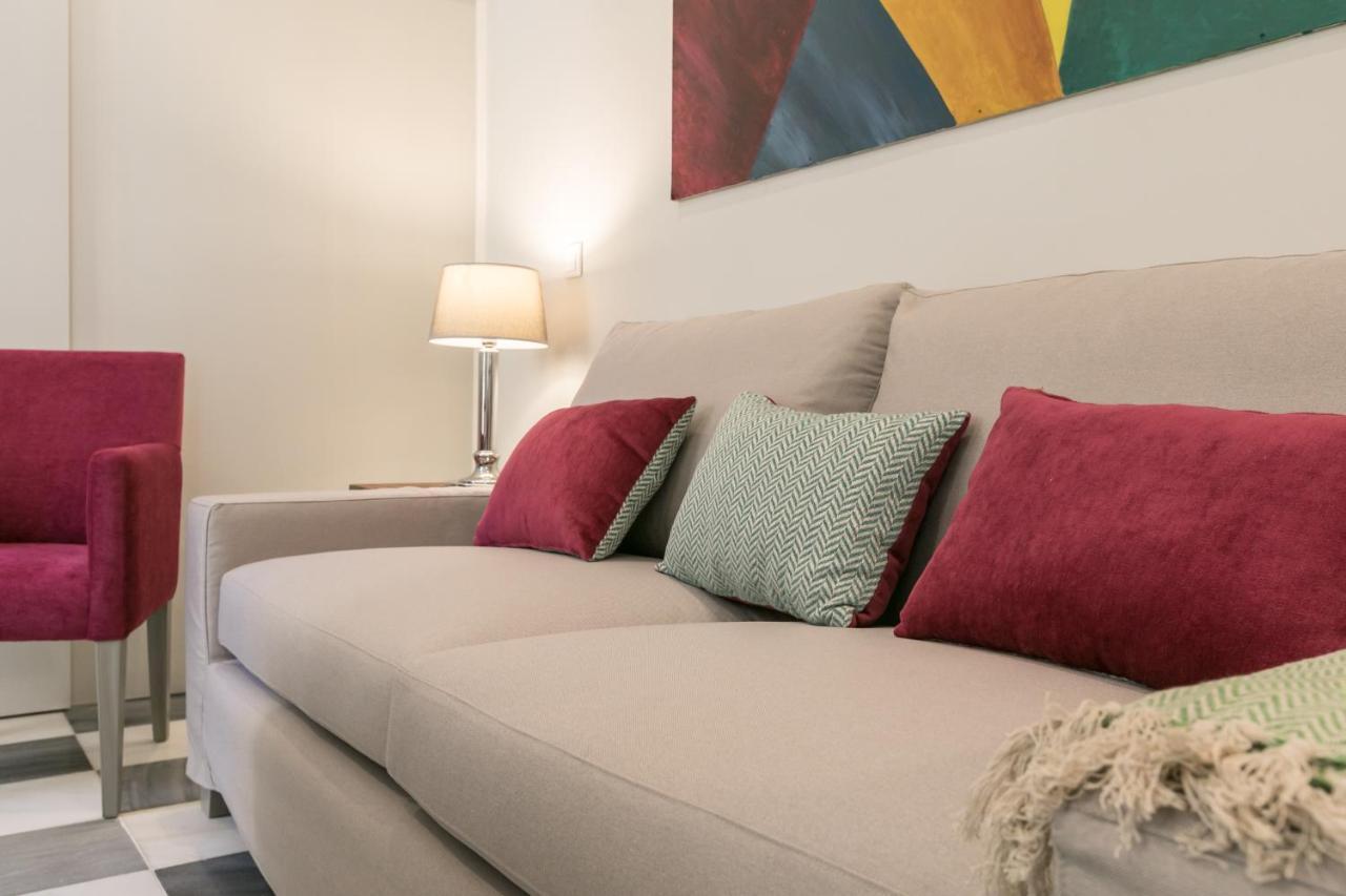Casa Temprado Aparthotel Seville Ngoại thất bức ảnh